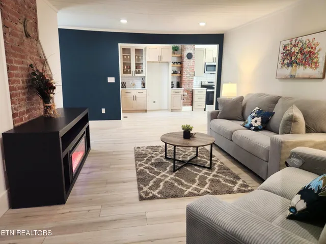 $549,900 | 1011 Court Street, Maryville, TN 37803