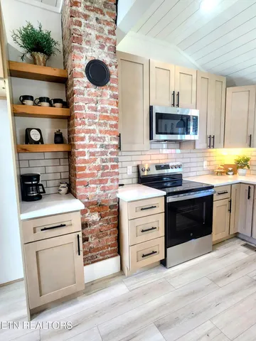 $549,900 | 1011 Court Street, Maryville, TN 37803