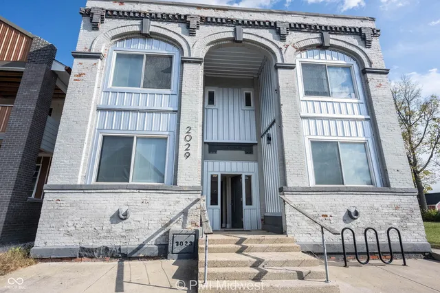$949 | 2029 North College Avenue, Unit B, Indianapolis, IN 46202