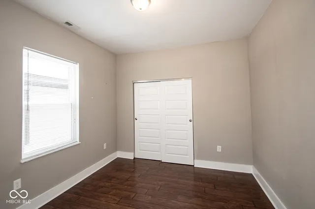 $949 | 2029 North College Avenue, Unit B, Indianapolis, IN 46202