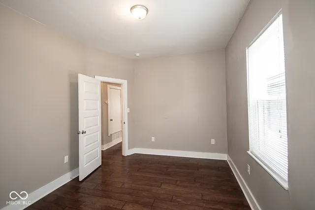 $949 | 2029 North College Avenue, Unit B, Indianapolis, IN 46202