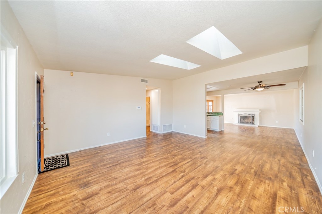 4194 Columbia Avenue Riverside, CA 92501 - Photo 9 of 35