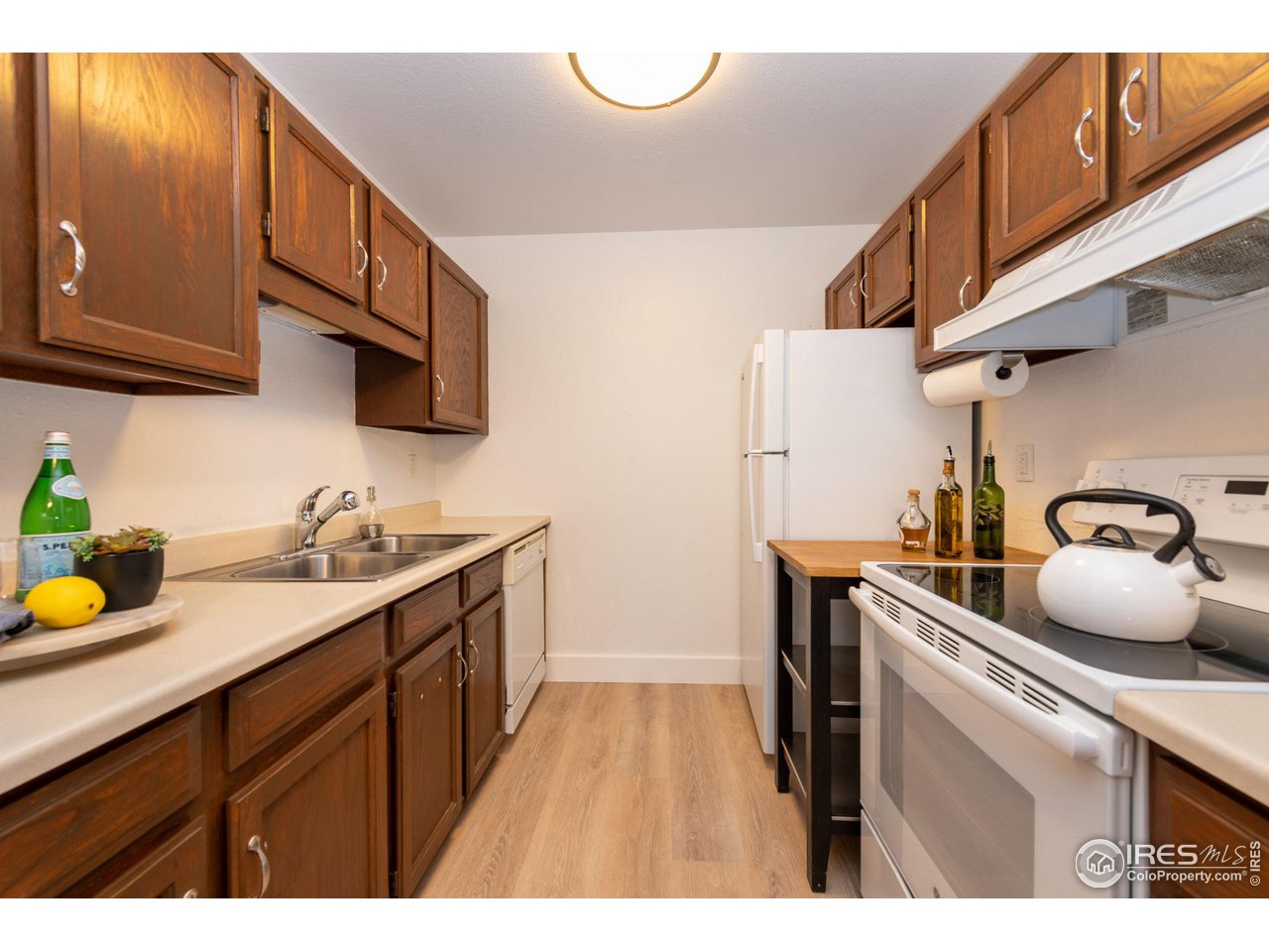 1108 Elysian Field Drive, Unit D Lafayette, CO 80026 - Photo 7 of 26 Kitchen