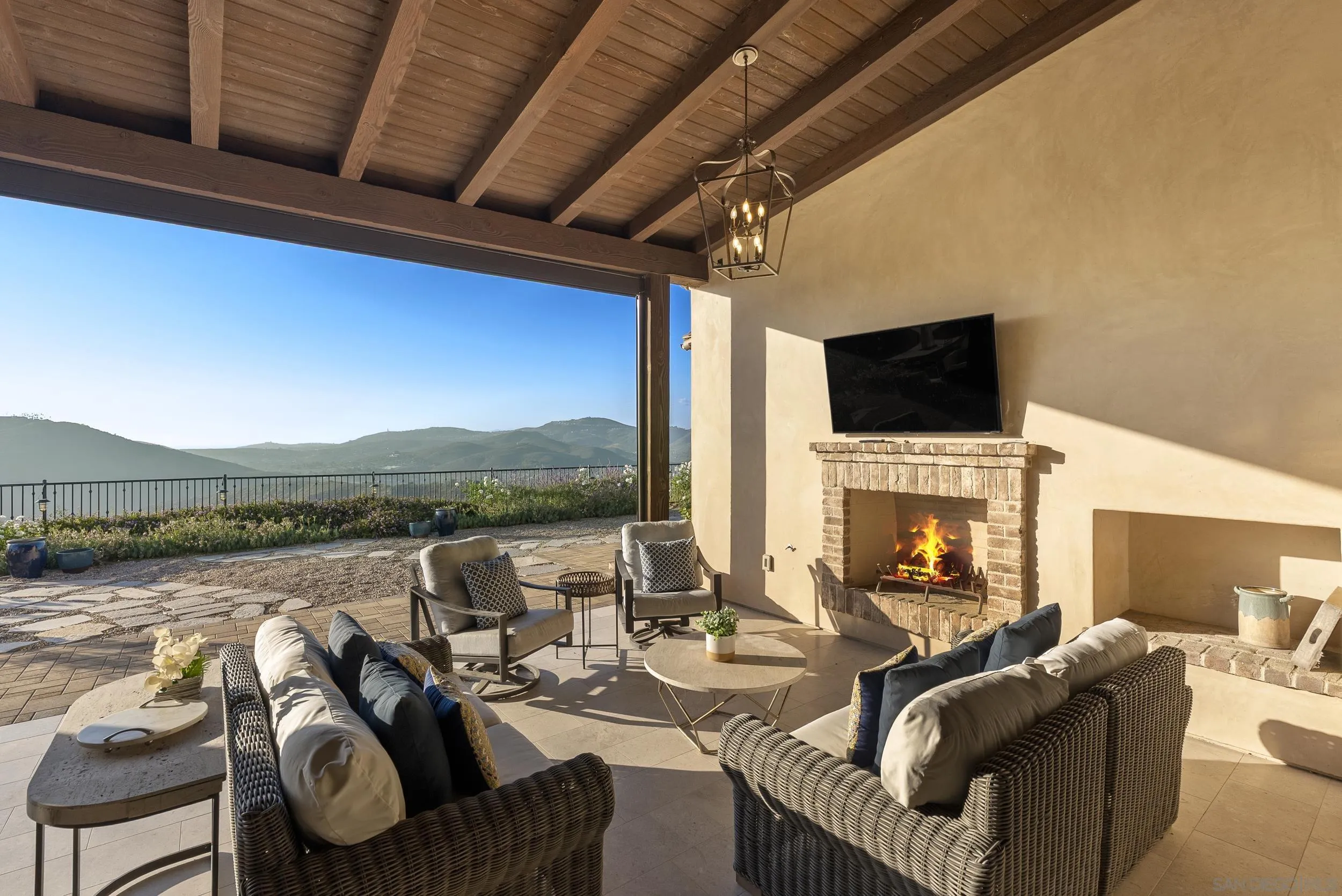 8046 El Cielo Rancho Santa Fe, CA 92067 - Photo 14 of 68