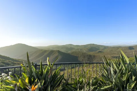 $3,895,000 | 8046 El Cielo, Rancho Santa Fe, CA 92067