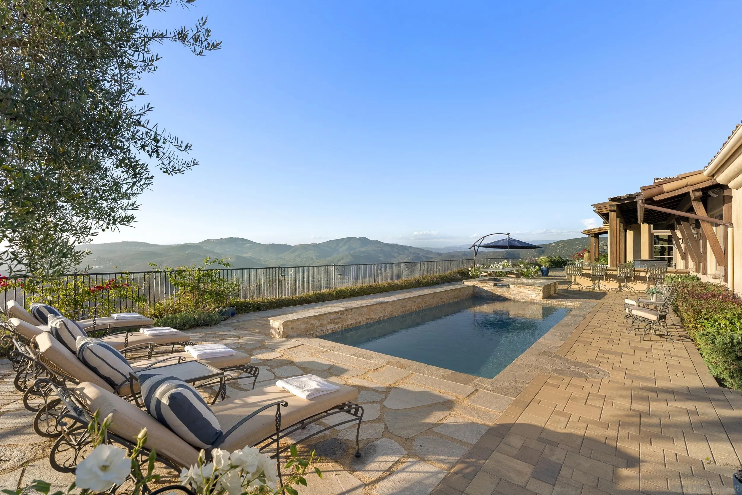 8046 El Cielo Rancho Santa Fe, CA 92067 - Photo 8 of 68