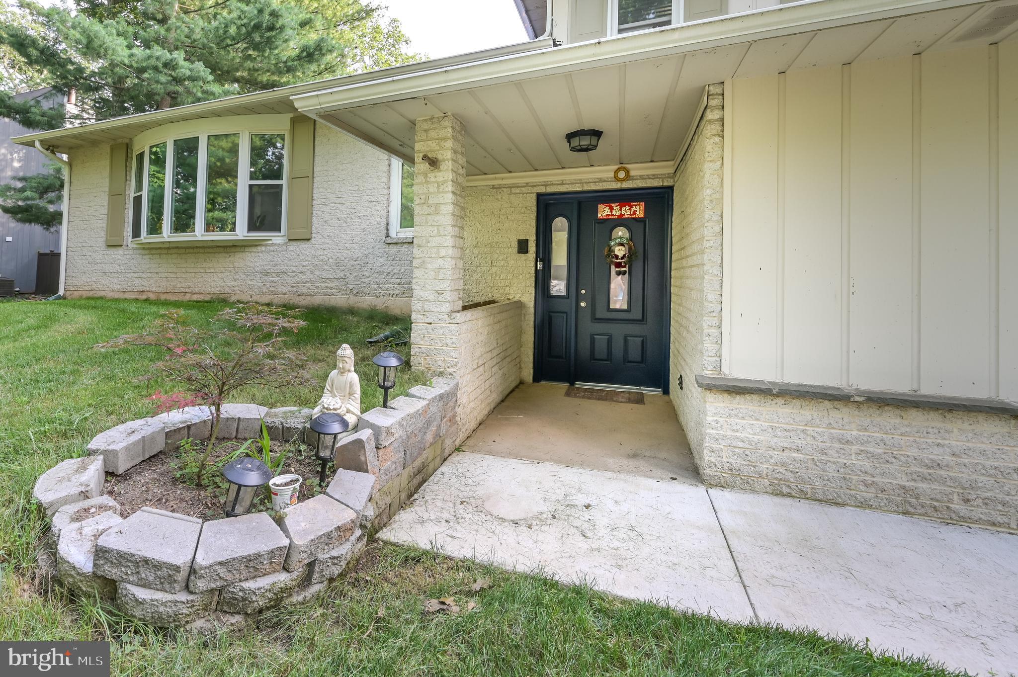 912 Crest Road Lansdale, PA 19446 - Photo 3 of 44 Gallery Image 3