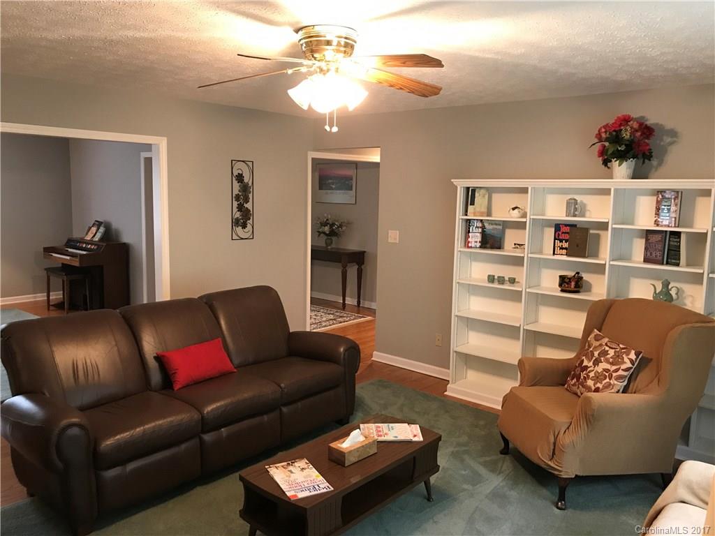 350 Bob Barnwell Road Fletcher, NC 28732 - Photo 11 of 20 Gallery Image 11