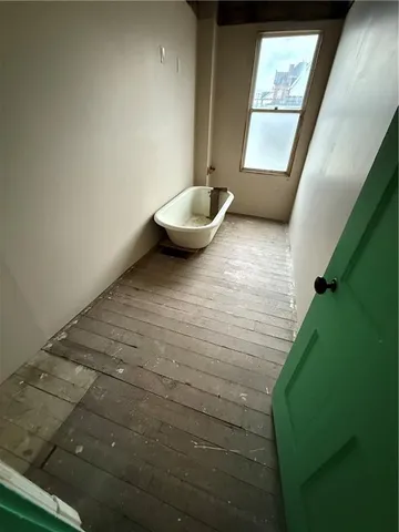 a view of empty room with window