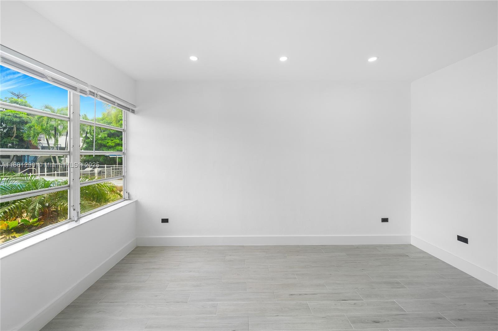 4710 Pine Tree Drive, Unit 31 Miami Beach, FL 33140 - Photo 22 of 25 a view of room and window