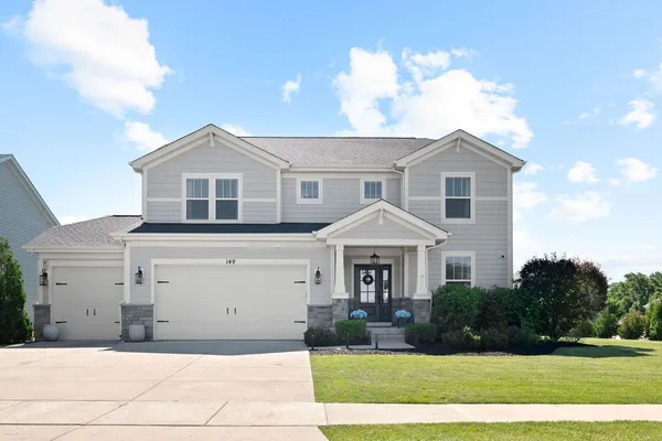 $900,000 | 149 Cranbrook Lane, Hawthorn Woods, IL 60047