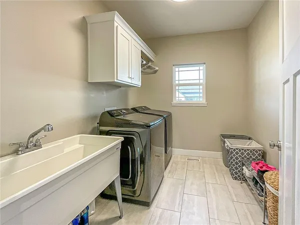 $398,000 | 19640 Hummingbird Road, Sedalia, MO 65301