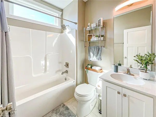 $398,000 | 19640 Hummingbird Road, Sedalia, MO 65301