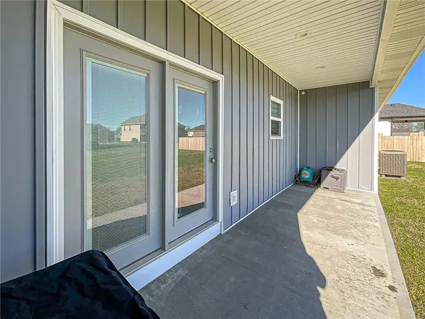 $398,000 | 19640 Hummingbird Road, Sedalia, MO 65301