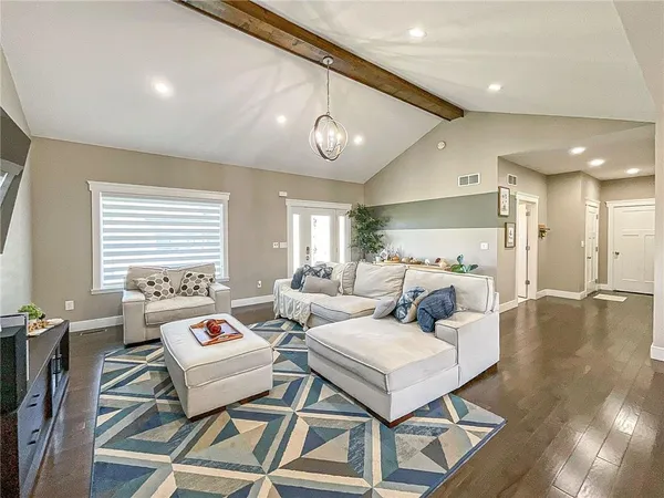 $398,000 | 19640 Hummingbird Road, Sedalia, MO 65301