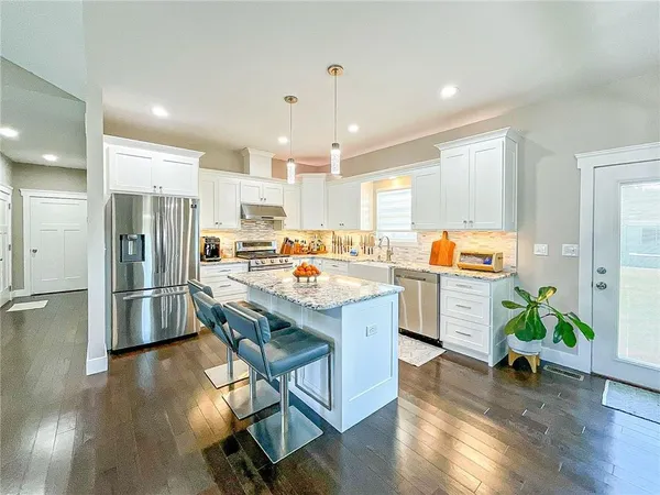 $398,000 | 19640 Hummingbird Road, Sedalia, MO 65301