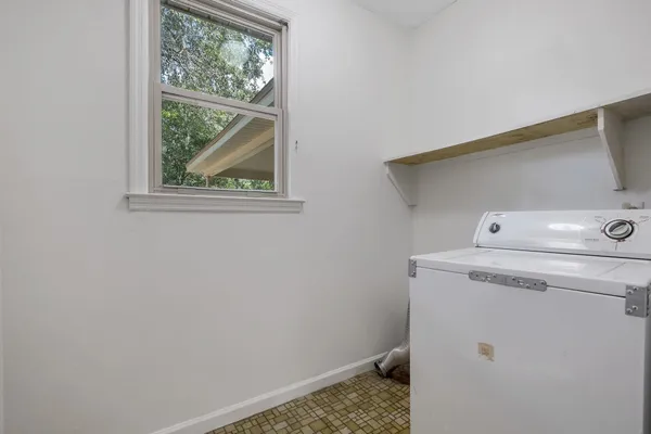 $229,900 | 217 Sinclair Road, Tallahassee, FL 32312