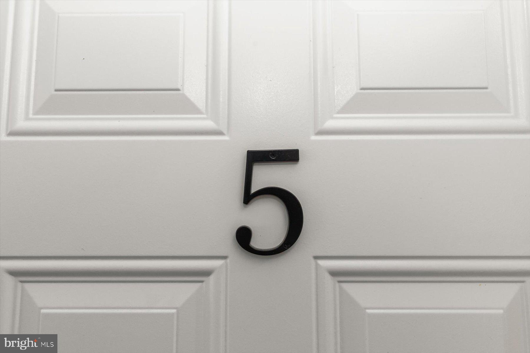 14 East Read Street Baltimore, MD 21202 - Photo 42 of 61 a bathroom with a bathtub