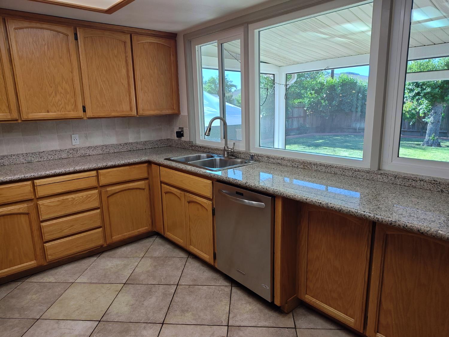 505 Broderick Avenue Modesto, CA 95350 - Photo 15 of 72
