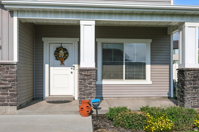 1055 West 2500th Street South Logan, UT 84321 - Photo 32 of 53 Covered front porch