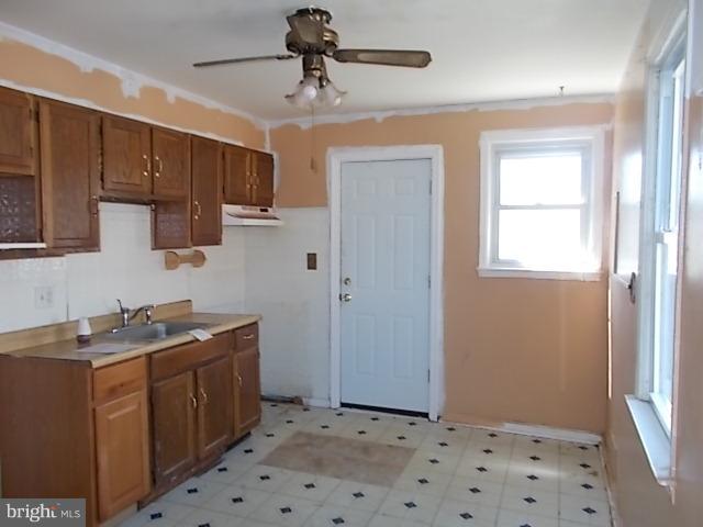 6909 Chambers Road Baltimore, MD 21234 - Photo 8 of 22 Kitchen
