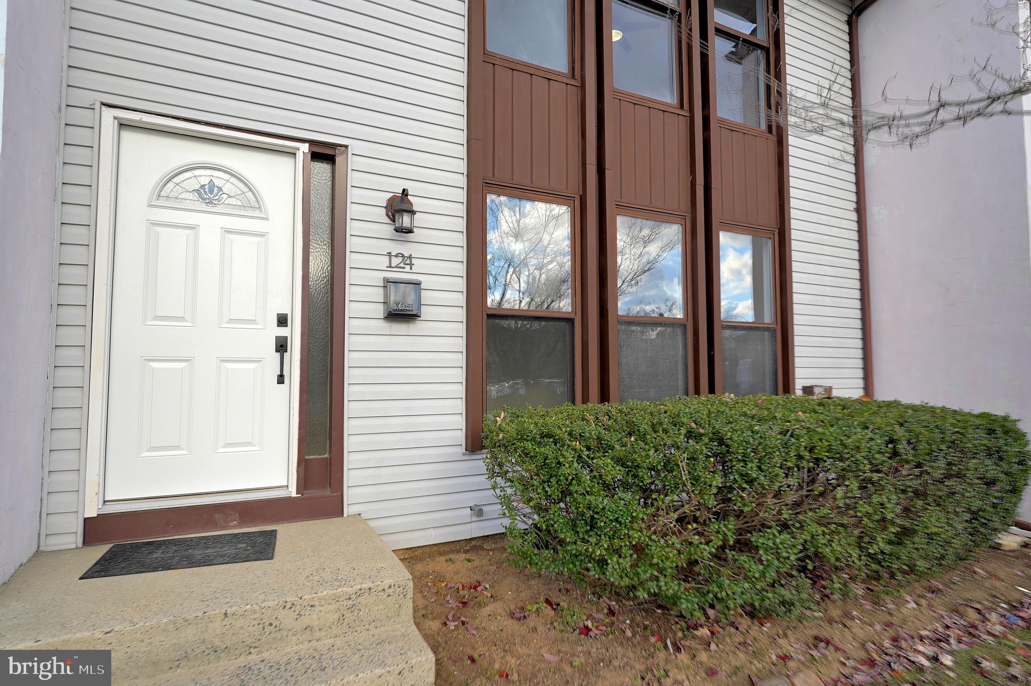 124 Probasco Road East Windsor, NJ 08520 - Photo 3 of 49