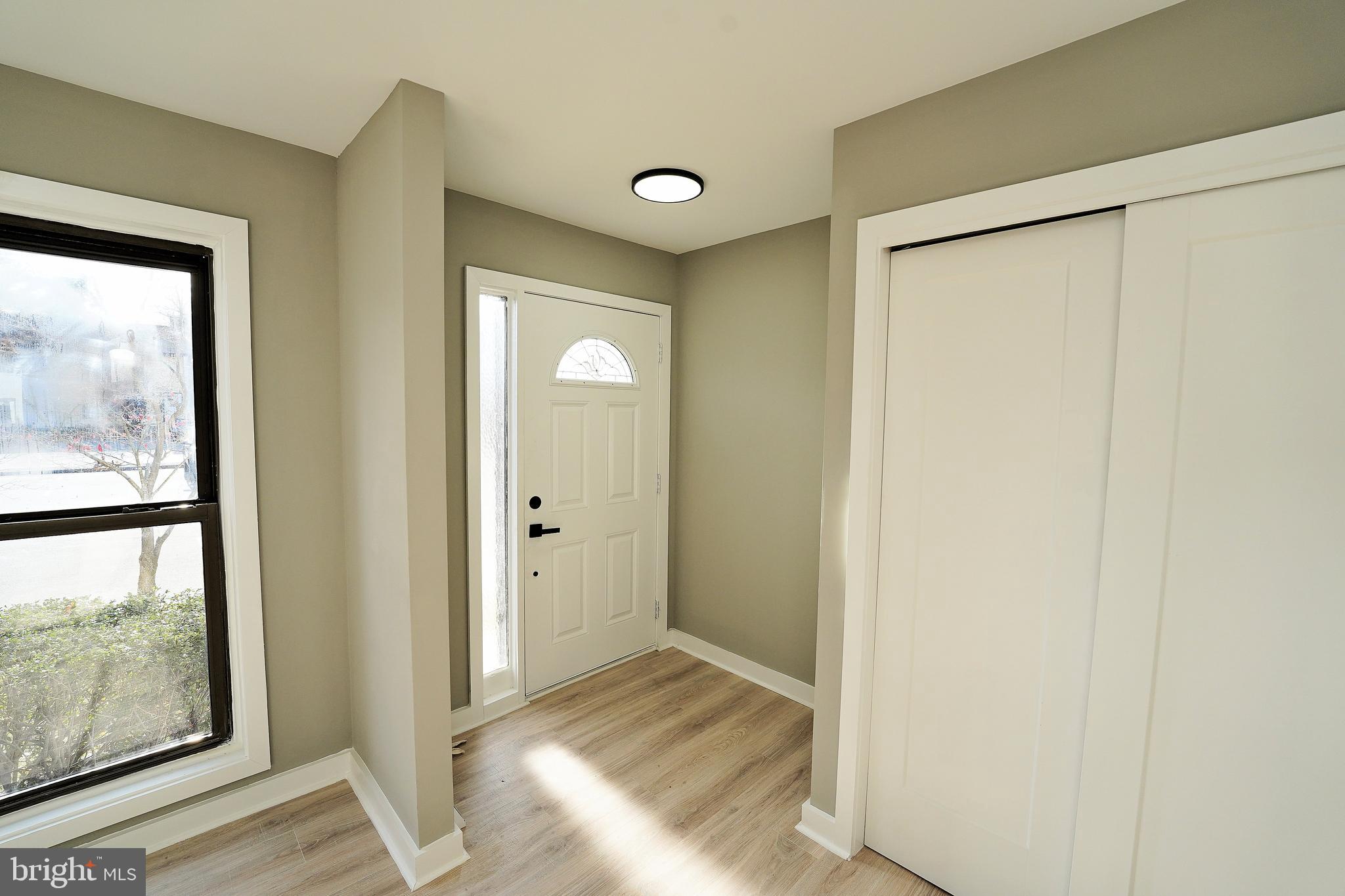 124 Probasco Road East Windsor, NJ 08520 - Photo 4 of 49