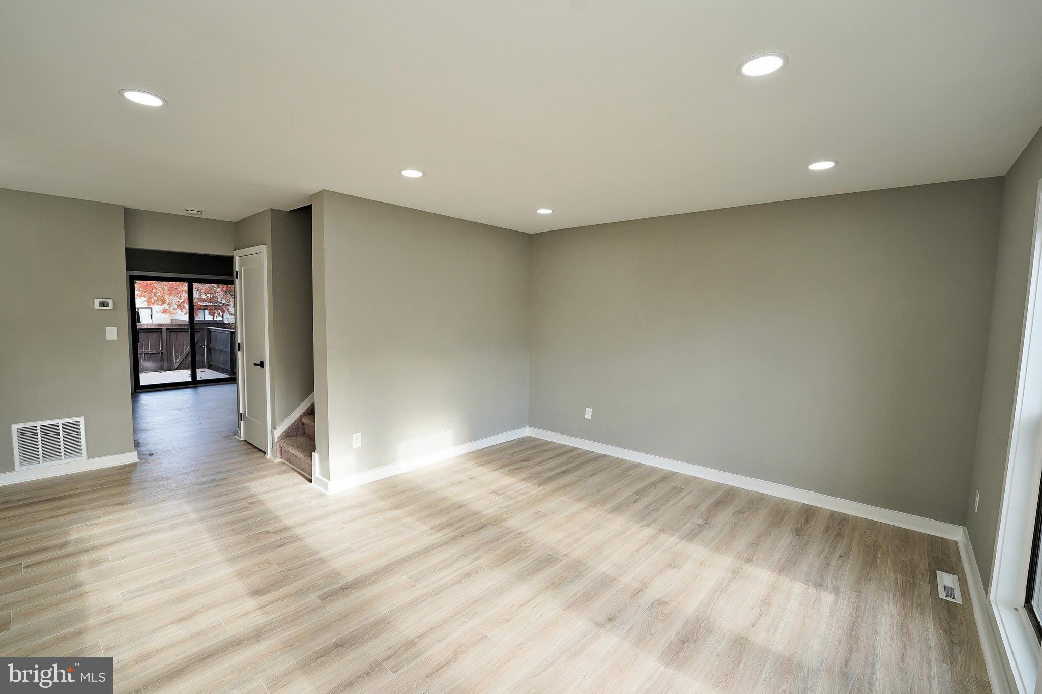 124 Probasco Road East Windsor, NJ 08520 - Photo 7 of 49