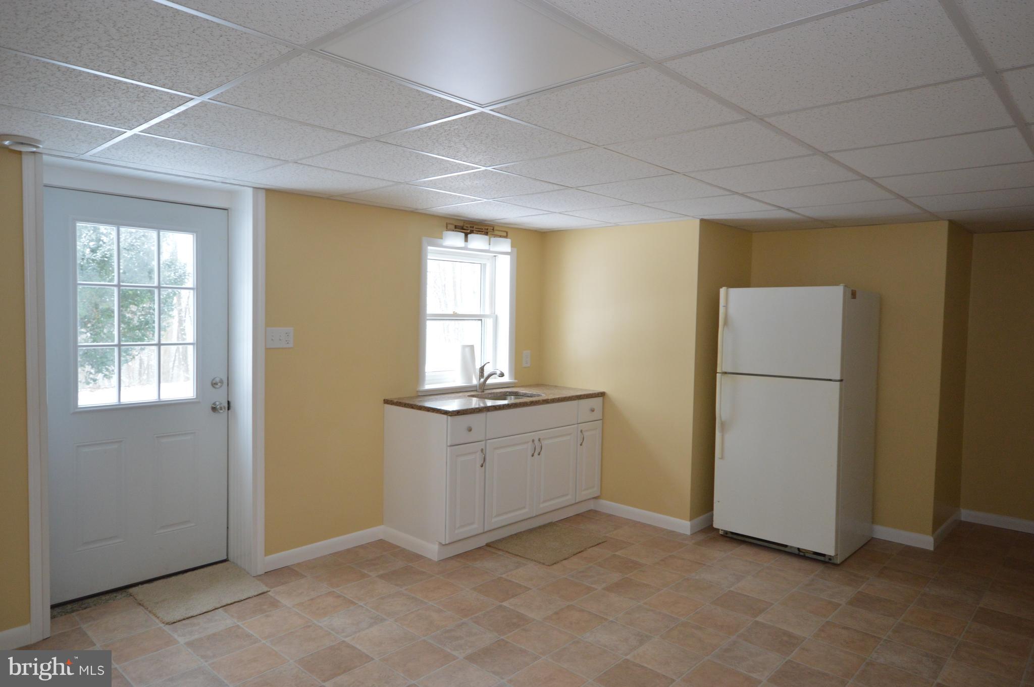 326 Brick Road Oxford, PA 19363 - Photo 23 of 26 lower level kitchenette