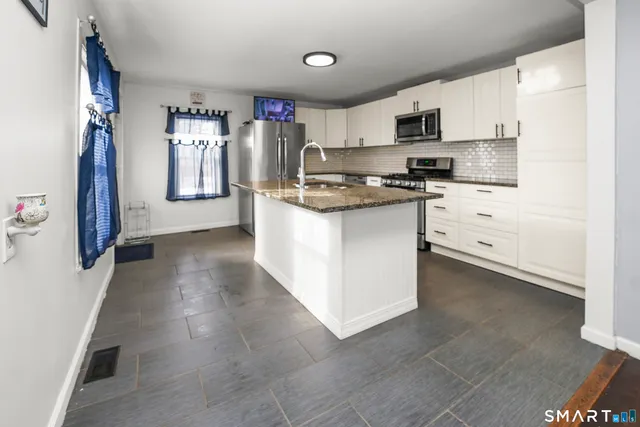 $275,000 | 17 Windsor Street, Enfield, CT 06082