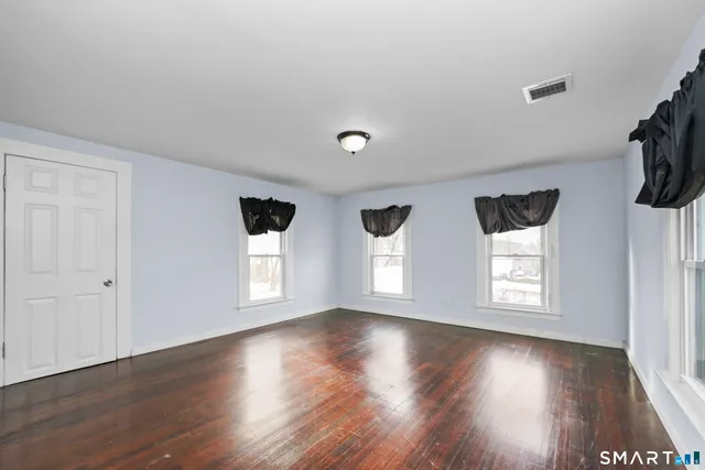 $275,000 | 17 Windsor Street, Enfield, CT 06082