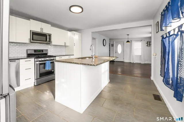 $275,000 | 17 Windsor Street, Enfield, CT 06082