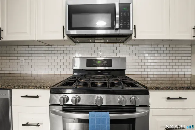 $275,000 | 17 Windsor Street, Enfield, CT 06082