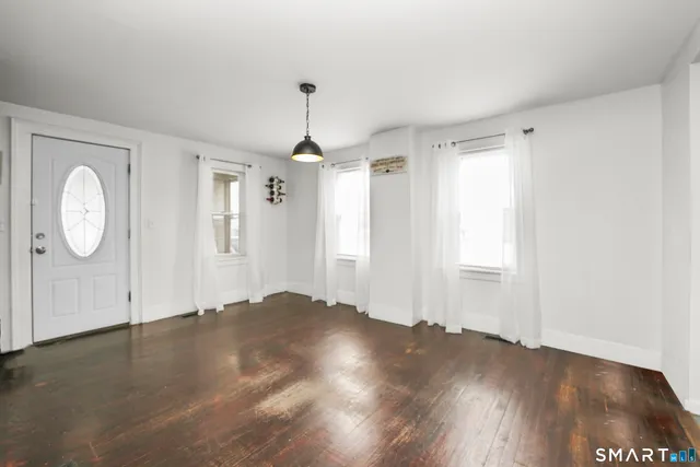 $275,000 | 17 Windsor Street, Enfield, CT 06082