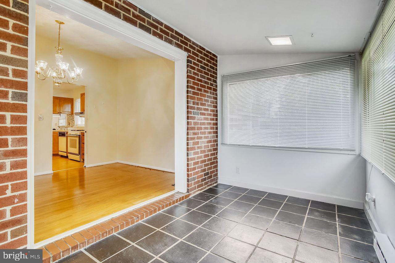 3418 Edcrest Road Baltimore, MD 21244 - Photo 15 of 30 Sunroom