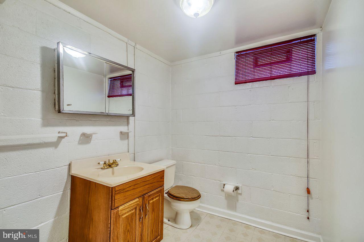 3418 Edcrest Road Baltimore, MD 21244 - Photo 27 of 30 Basement 1/2 bathroom
