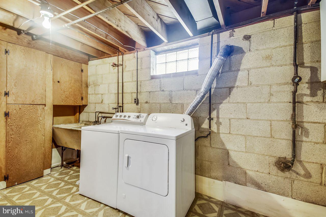 3418 Edcrest Road Baltimore, MD 21244 - Photo 28 of 30 Wash & Dryer with Cabinets & Storage