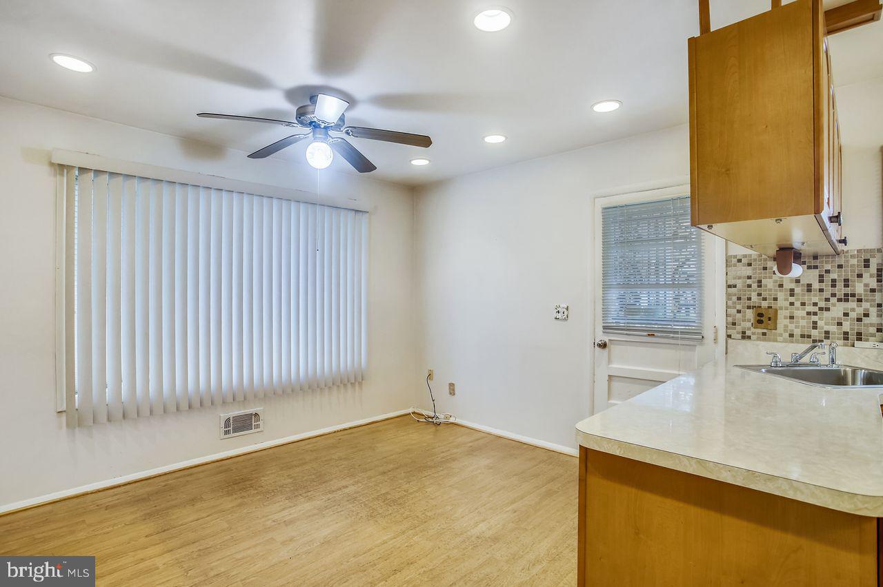 3418 Edcrest Road Baltimore, MD 21244 - Photo 10 of 30 Kitchen
