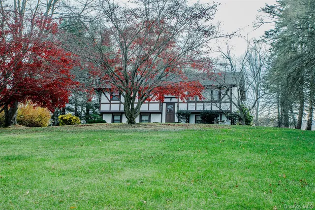 $639,000 | 23 Bradner Drive, Warwick, NY 10990