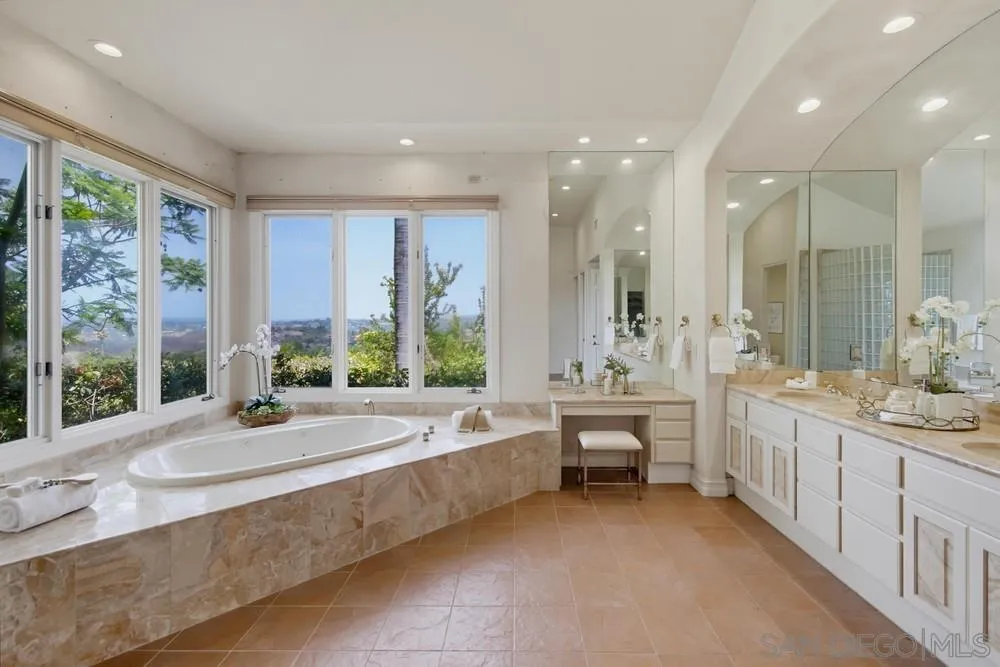 18103 Via Ascenso Rancho Santa Fe, CA 92067 - Photo 25 of 71