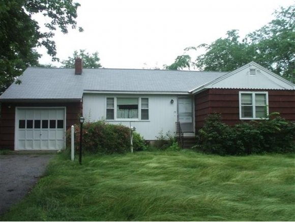 79 Pleasant Street Salem, NH 03079 - Photo 1 of 1