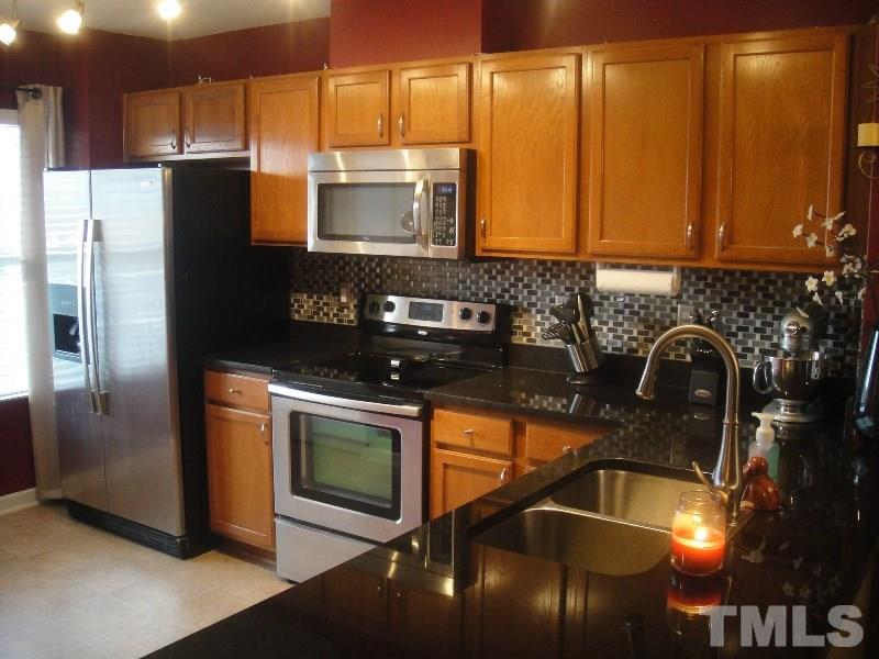 2923 Berkeley Springs Place Raleigh, NC 27616 - Photo 2 of 25