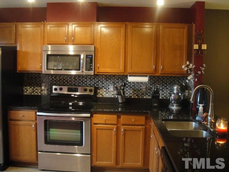 2923 Berkeley Springs Place Raleigh, NC 27616 - Photo 3 of 25