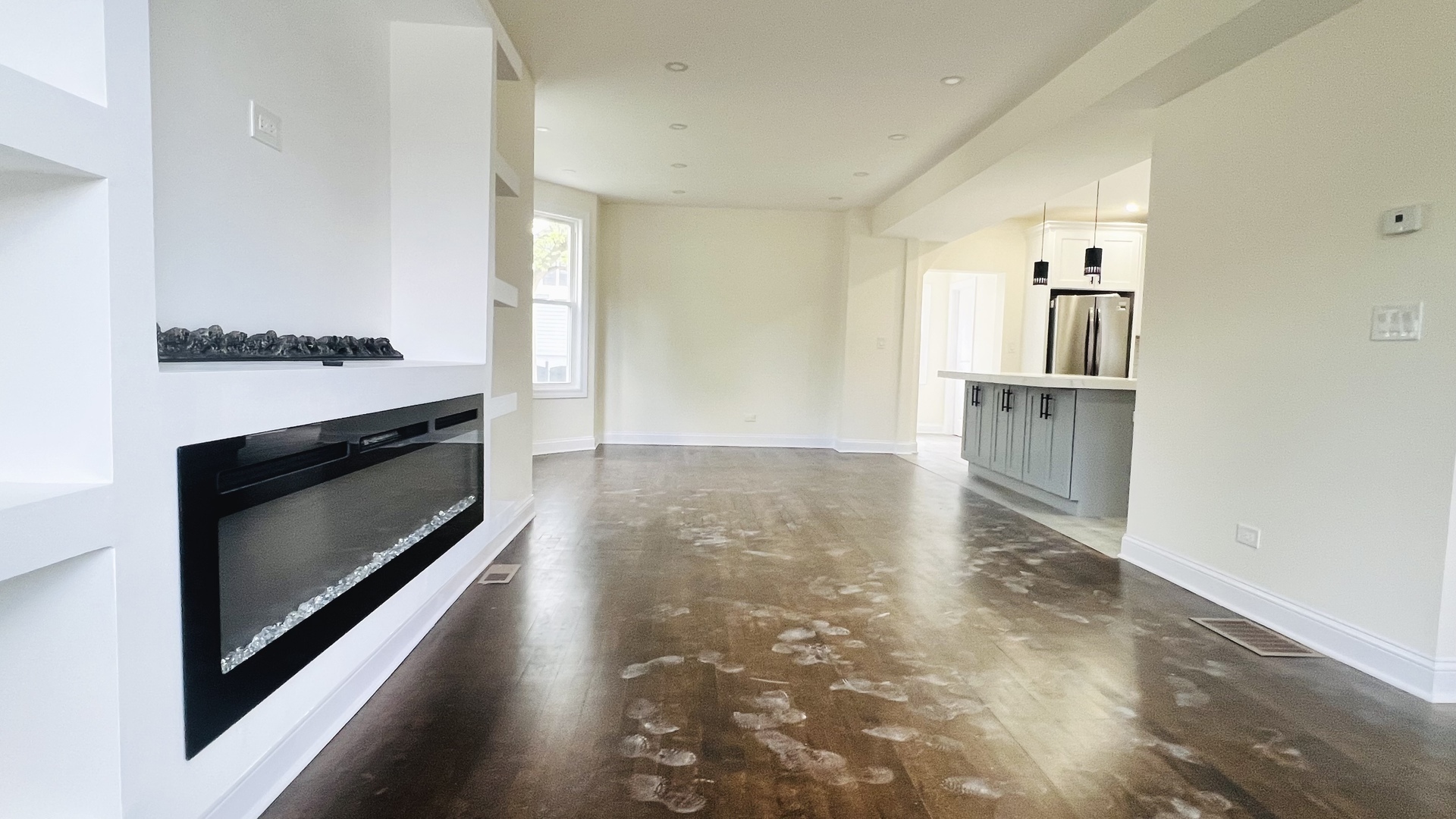 4107 West Addison Street Chicago, IL 60641 - Photo 3 of 19