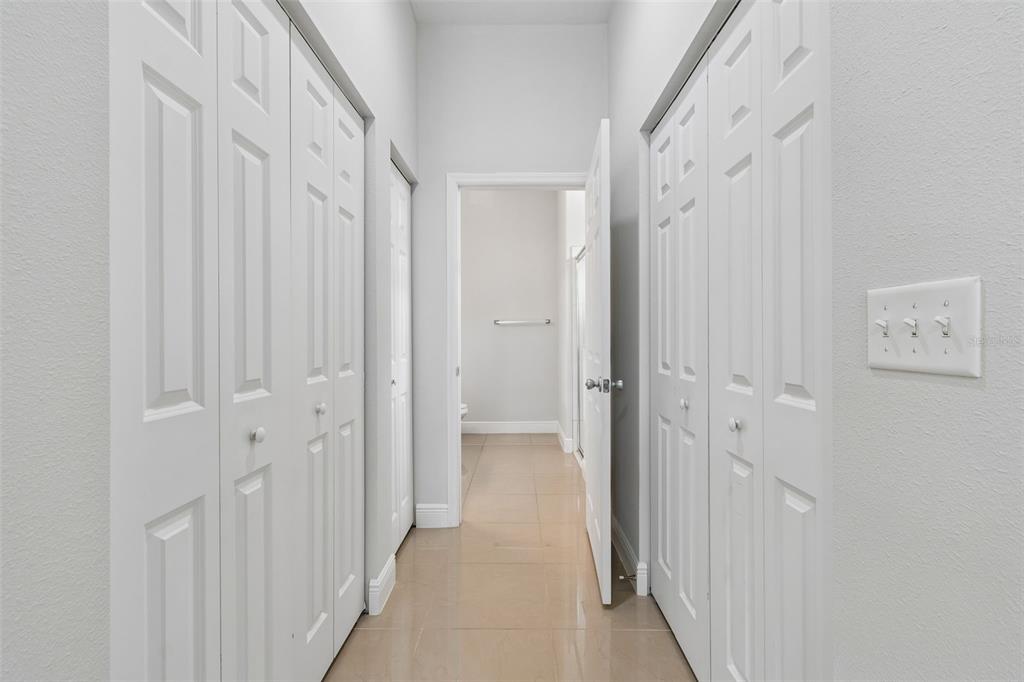 2311 West Aileen Street Tampa, FL 33607 - Photo 25 of 38 a view of a walk in closet