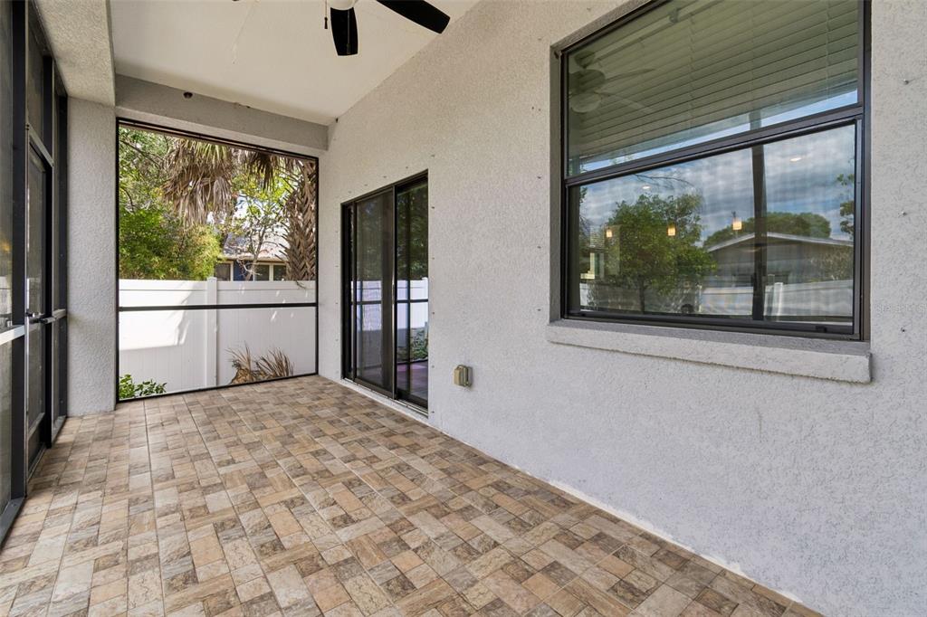 2311 West Aileen Street Tampa, FL 33607 - Photo 29 of 38 a view of empty room with a large window