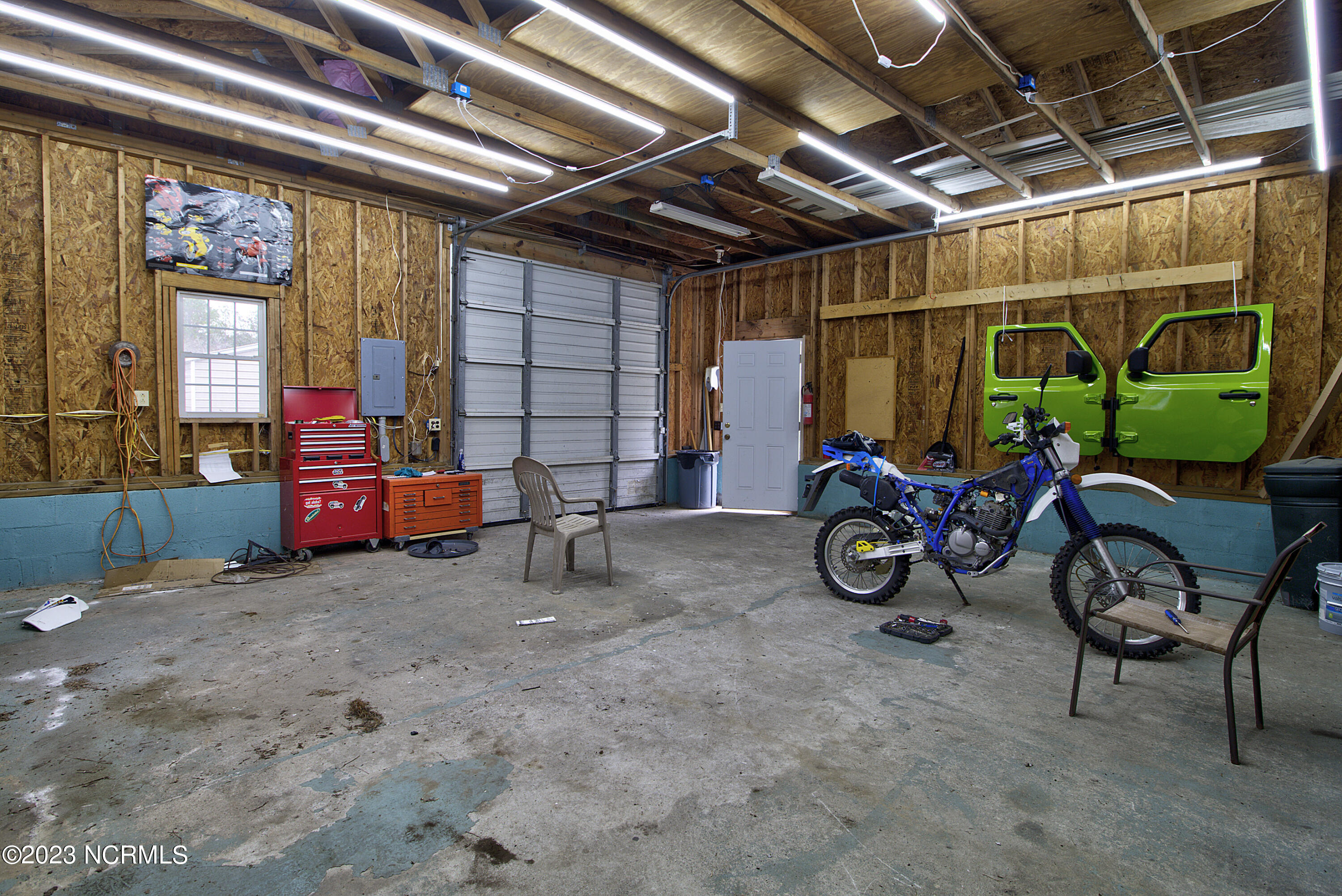 531 Greenacres Drive Hampstead, NC 28443 - Photo 37 of 45 Garage