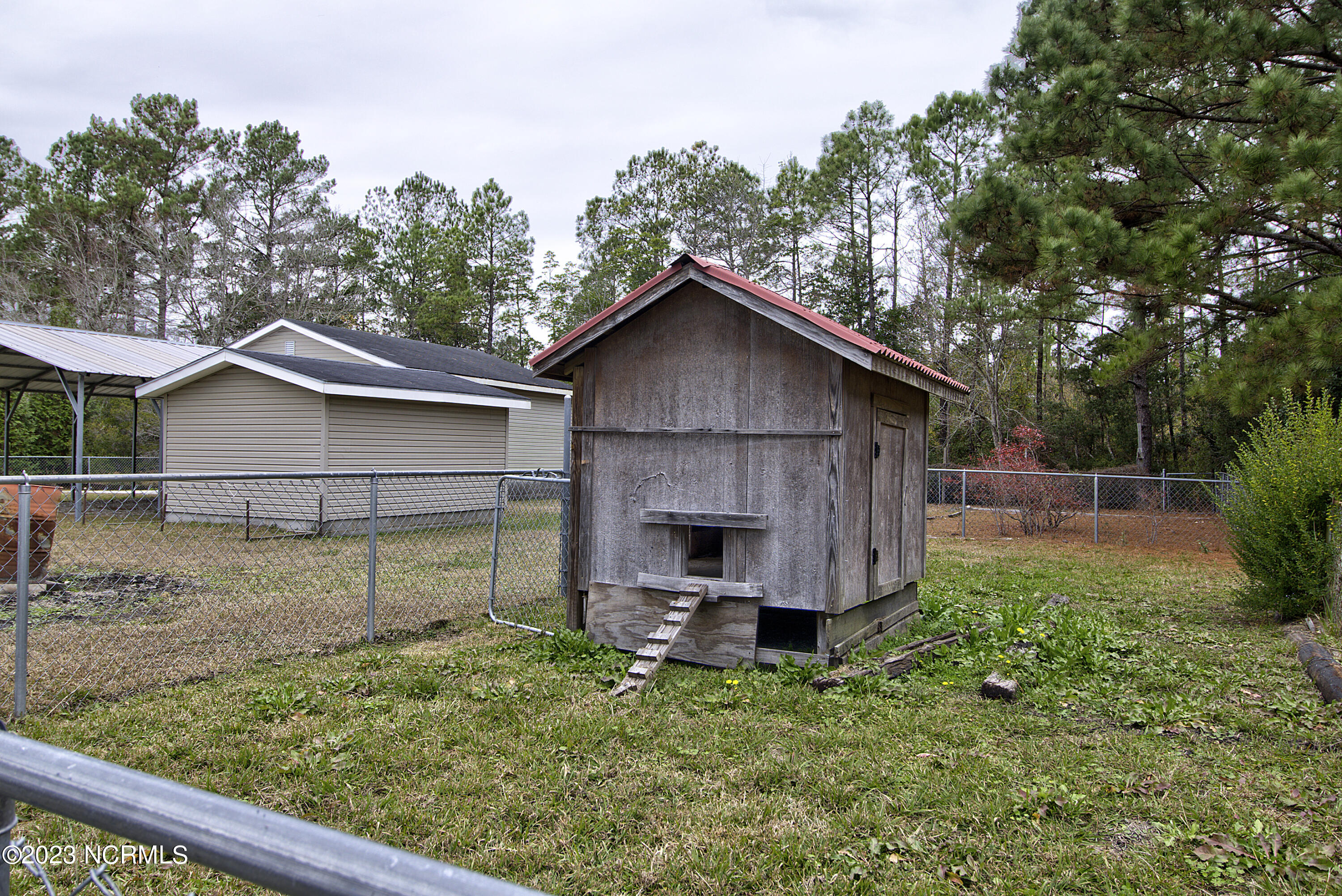 531 Greenacres Drive Hampstead, NC 28443 - Photo 38 of 45 Chicken Coup