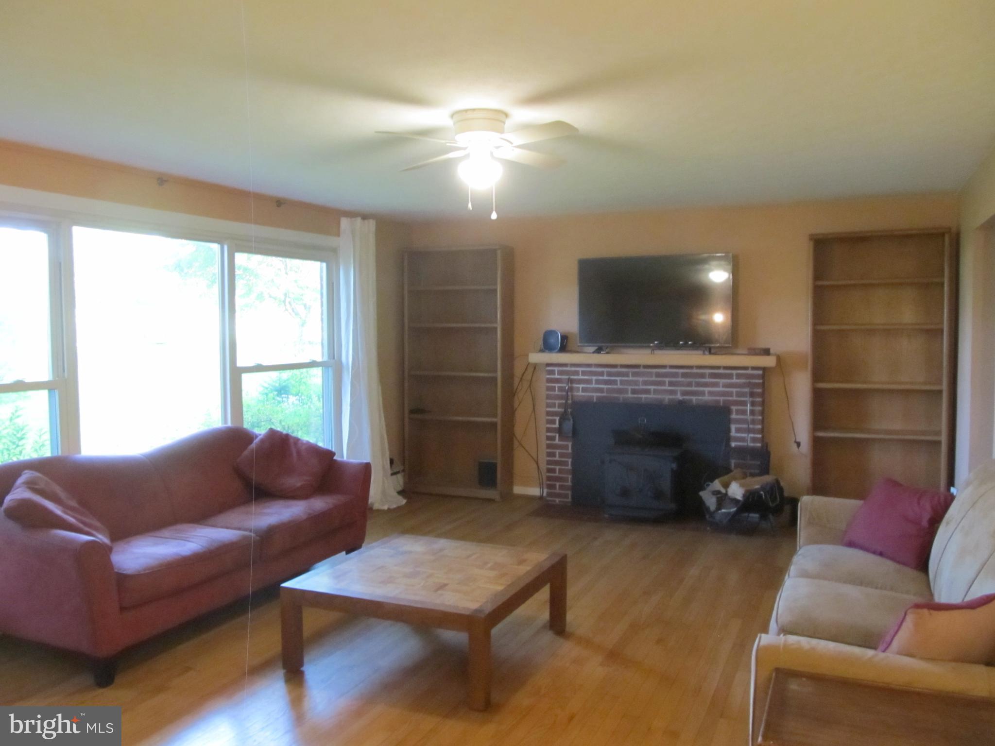 3958 Street Road Street, MD 21154 - Photo 14 of 30 Living Room