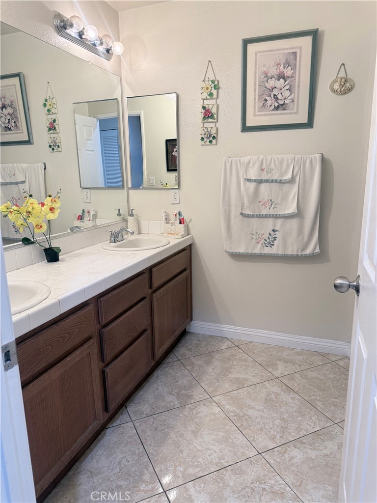 916 Roxanne Drive Hemet, CA 92543 - Photo 23 of 32